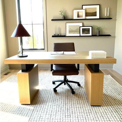 Emma Table