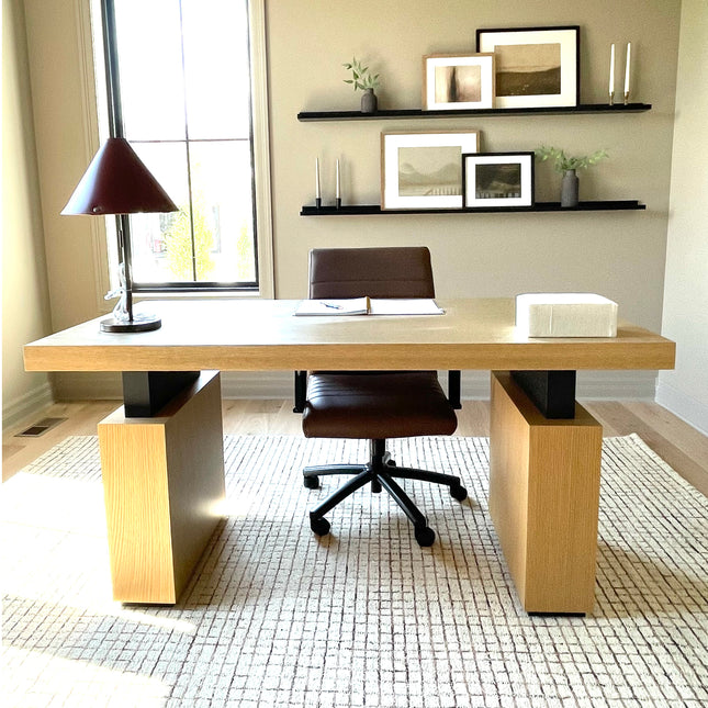 Emma Table
